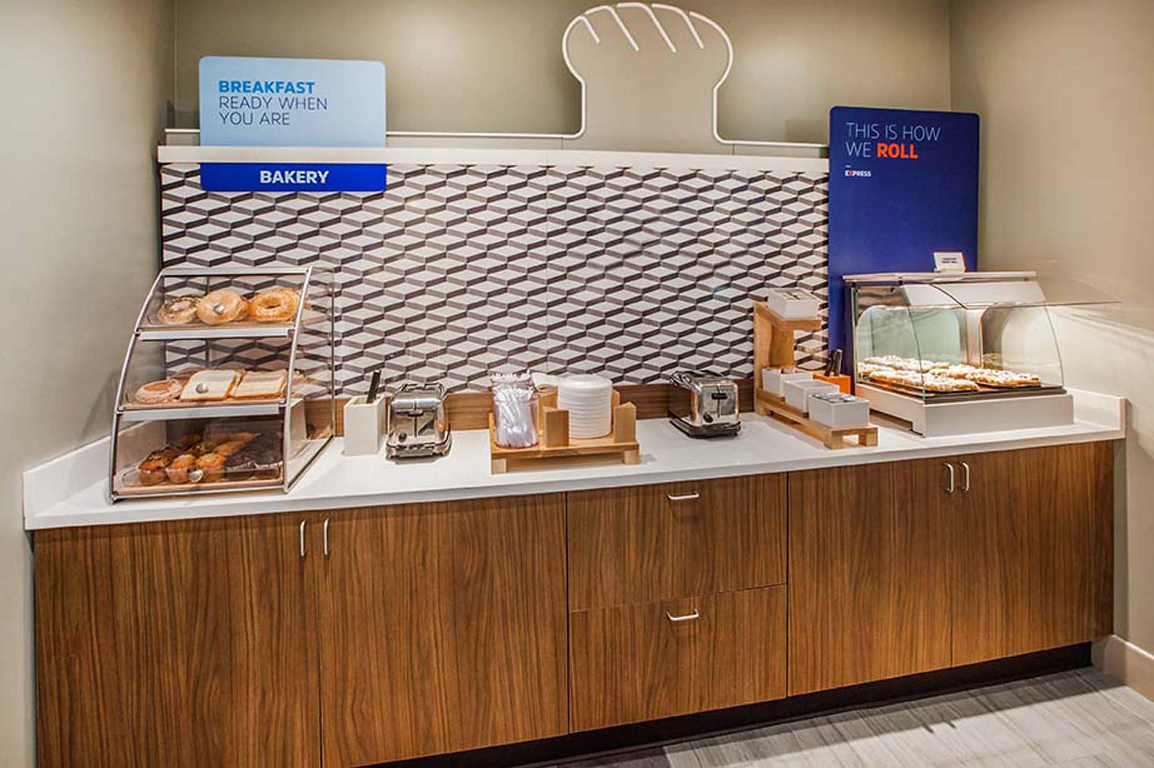 Holiday Inn Express & Suites North Fremont By Ihg Luaran gambar